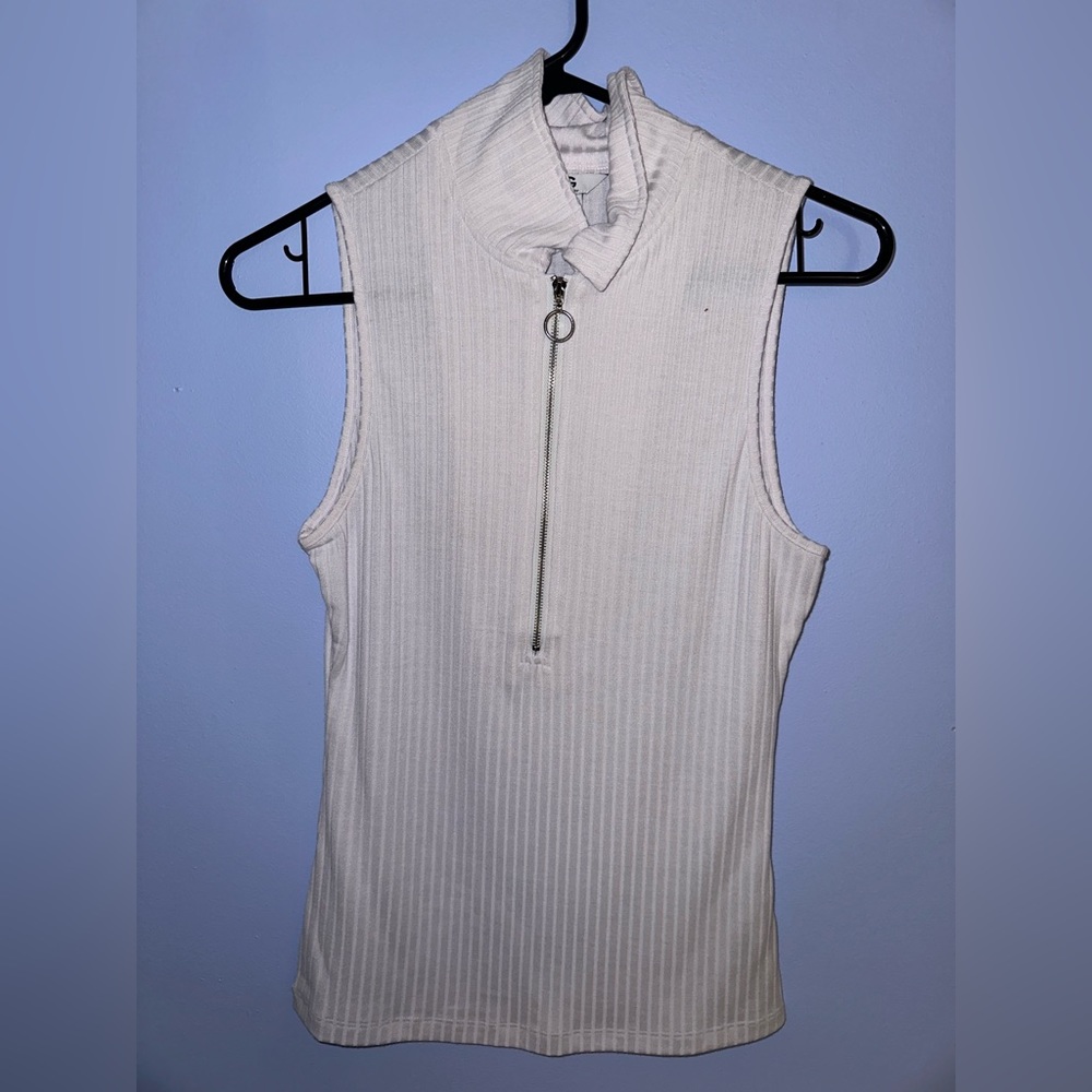 White Zip-up Sleeveless Top